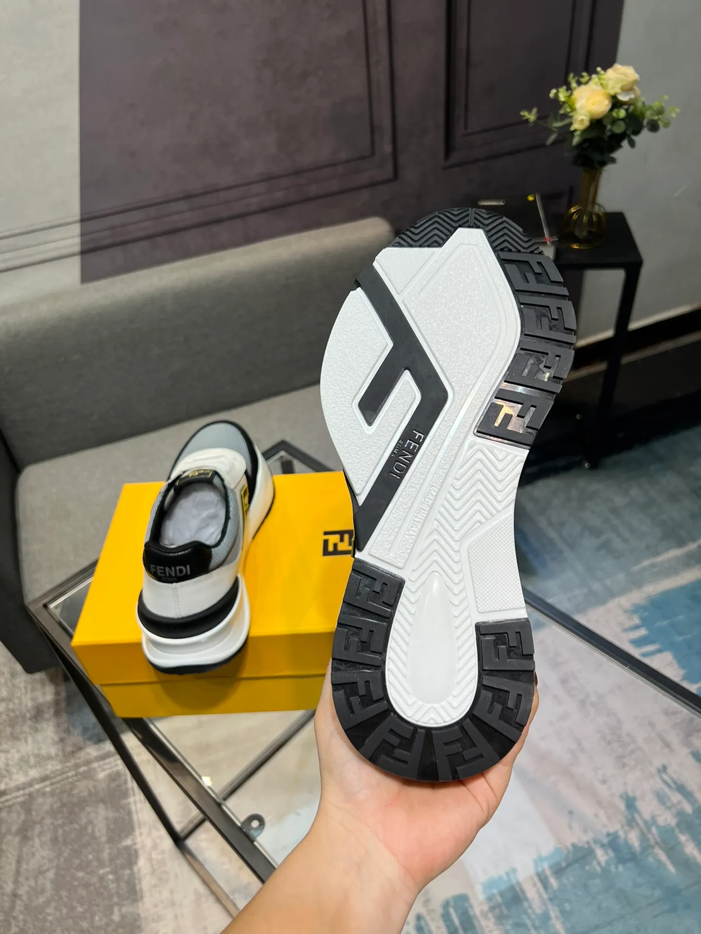 Men's shoes 💰540 FENDI men's fashionable casual shoes 👟Hot sale🔥 Official website 1:1 replica ⬆️Original quality - original leather - original breathable mesh lining original outsole 1:1 replica, code number 38-44 (45-46 customized)
